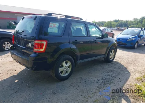 2012 Ford Escape Xls z USA, uszkodzony, nr VIN 1FMCU0C77CKC73676